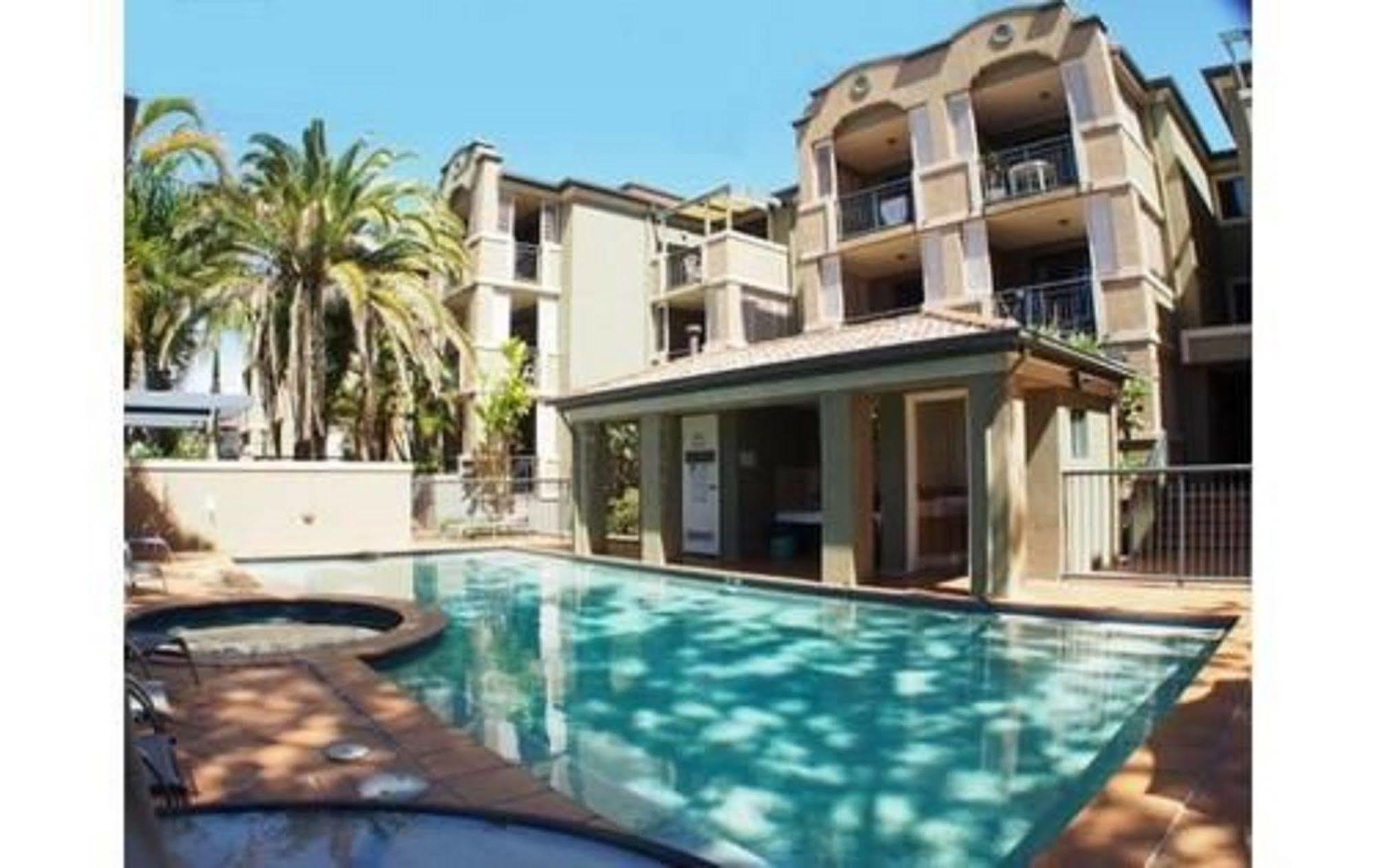 Beaches On Wave Street Gold Coast Exterior foto