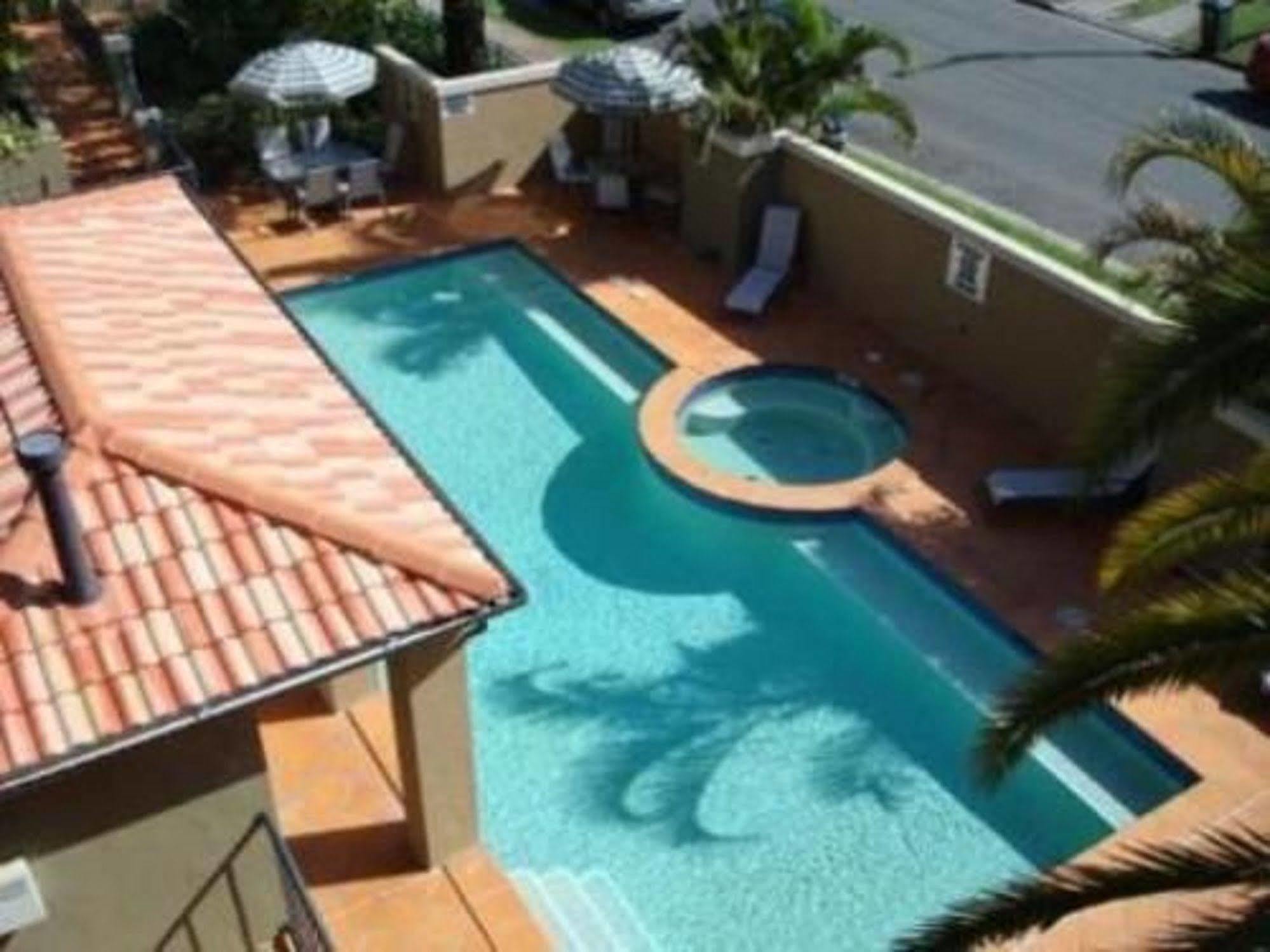 Beaches On Wave Street Gold Coast Exterior foto
