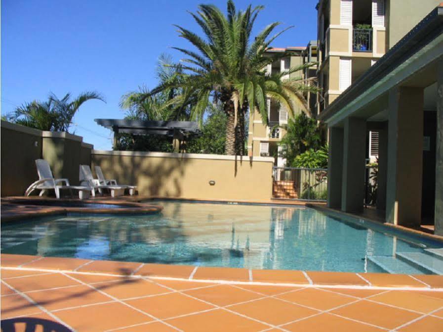 Beaches On Wave Street Gold Coast Exterior foto